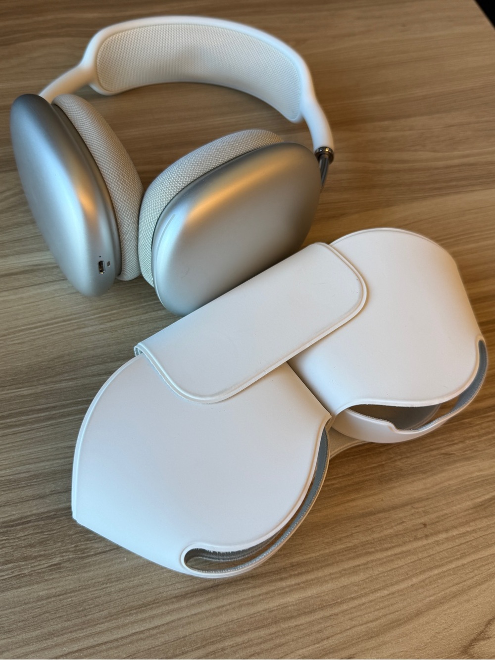 Apple AirPods Max Silver